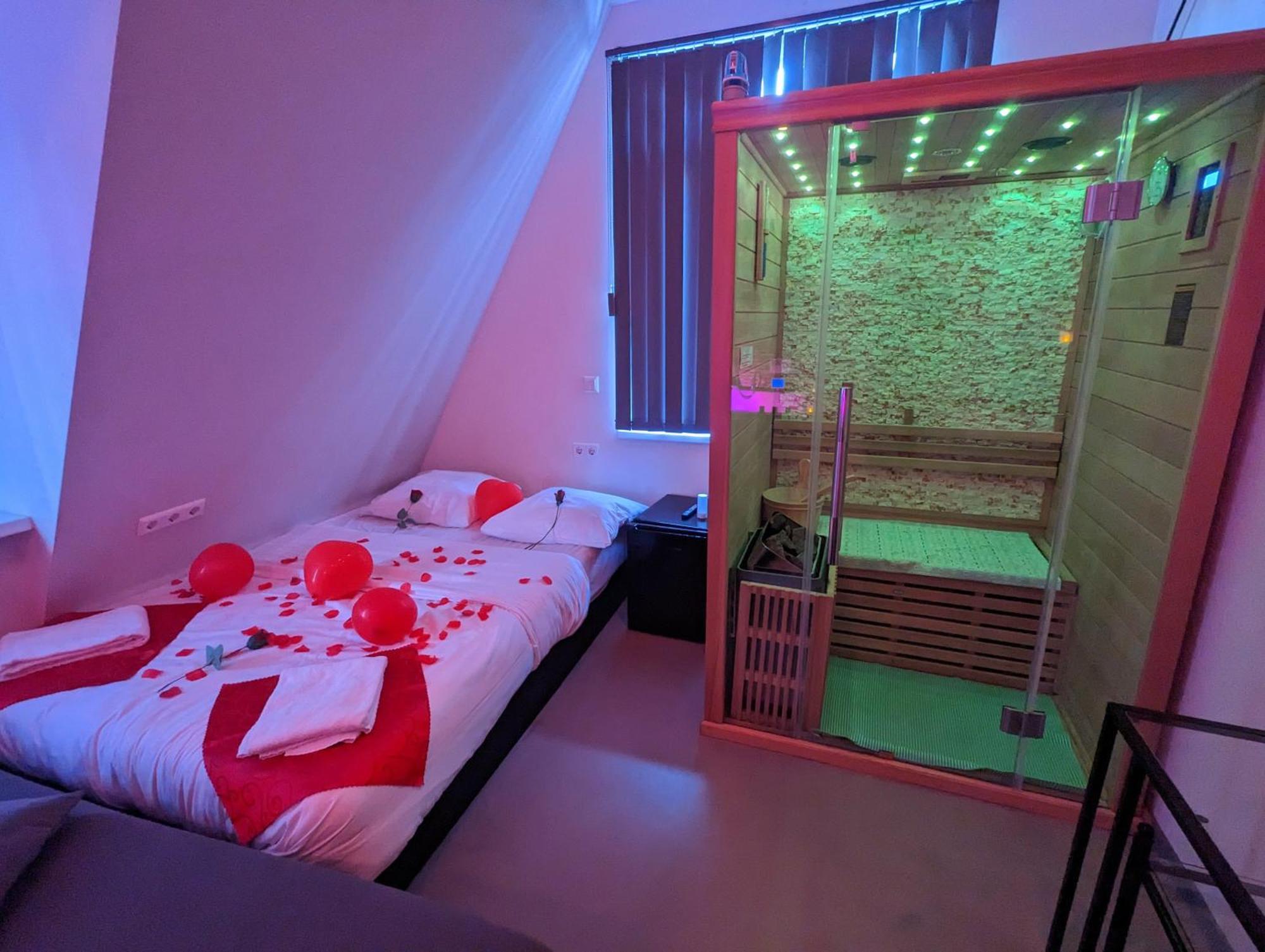 Hotel-Chao Nl 24 Hours Open Utrecht Dış mekan fotoğraf